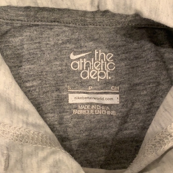 Lightweight comfy Nike Hoodie Small - Picture 4 of 10